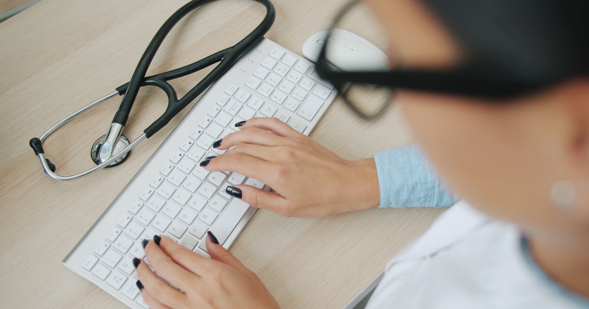 Kliknięcie, hasło czy program? Reakcja na fałszywy portal pacjenta